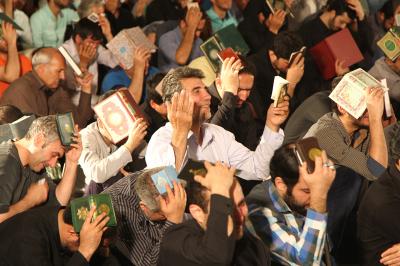 عکس:احیای شب نوزدهم رمضان در مصلای تهران 