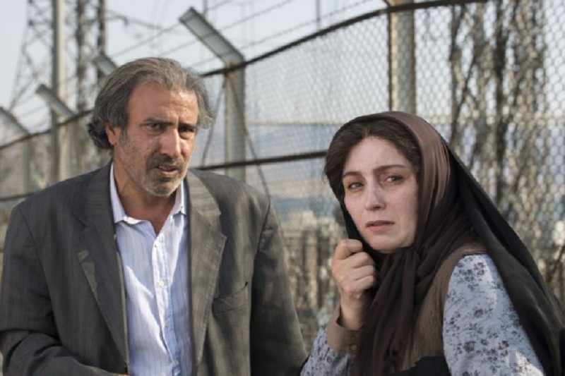 بررسی فیلم