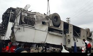 13کشته و مجروح در حادثه سقوط اتوبوس به دره 13کشته و مجروح در حادثه سقوط اتوبوس به دره
