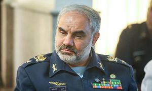 بازدید فرمانده نهاجا از پایگاه هوایی بندرعباس بازدید فرمانده نهاجا از پایگاه هوایی بندرعباس