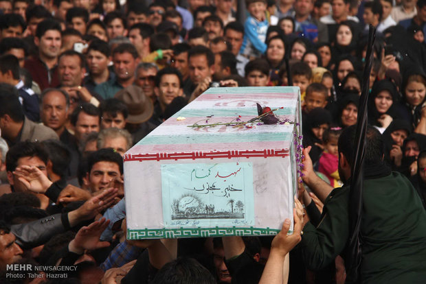 پیکر ۱۷ شهید گمنام وارد کشورمان شدند