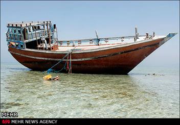 نجات جان 8 ایرانی در آب های عمان 