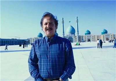 هدیه سنگ محراب جمکران به کارگردان «محمد رسول‌الله(ص)»+ عکس 