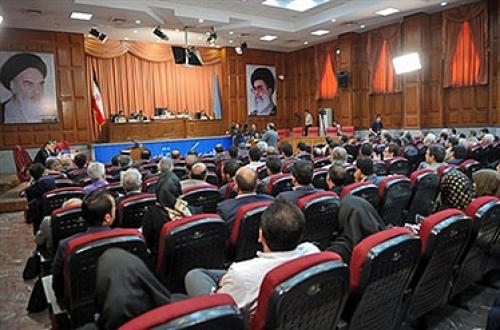 متهم پرونده اختلاس از بیمه ایران در زندان درگذشت