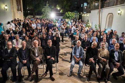 عکس:تجمع سینماگران و هنرمندان در اعتراض به فاجعه منا