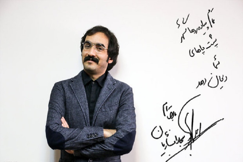 رامبد یکی از مهمان‌های خندوانه را با کمربند تهدید کرد!