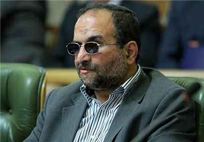 دست دادن با نماد شیطان بزرگ و استکبار به هیچ‌وجه قابل قبول نیست 