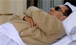 مبارک از زندان طره به بیمارستان نظامی معادی منتقل شد