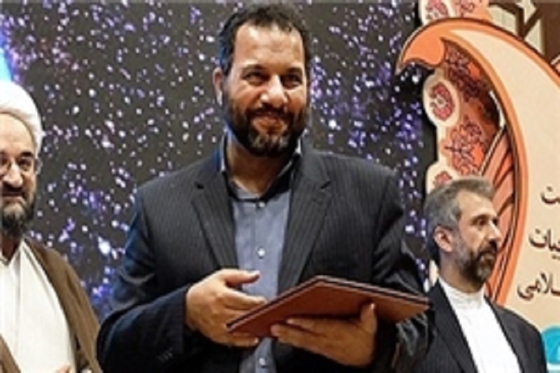 نمی‌خواستم کتابم بین کتاب‌ها گم شود/ از نامه‌های فهیمه استفاده کردم/ در کتاب ضعیف‌کشی نکرده‌ایم