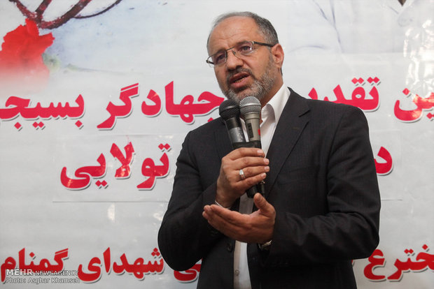 ۲۰۰ شهید گمنام را به خانواده هایشان رساندم