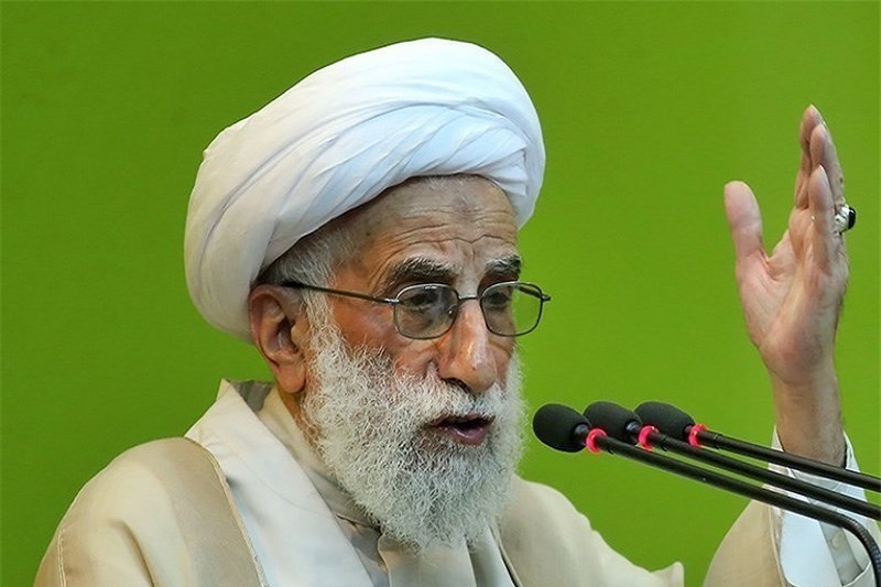 دشمن سعی می‌کند نفوذ‌ی‌های خود را به مجلس بفرستد
