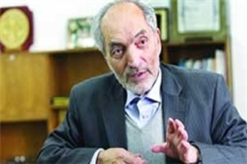 روحانی جلوی بیتدبیری تیم اقتصادی را بگیرد/ گره زدن مساله تحریمها به معیشت مردم صحیح نبود