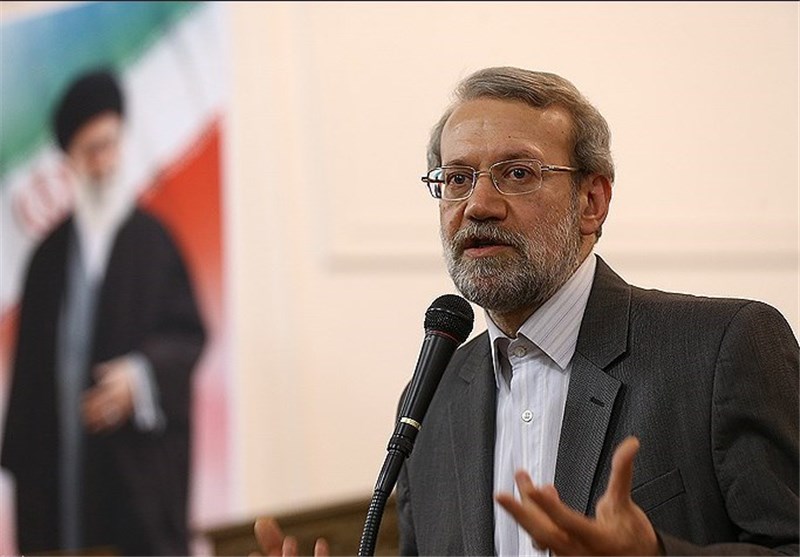 نامه مقام معظم رهبری درباره اجرای برجام راه روشنی پیش روی دولت می‌گذارد