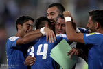 Blues atop, Sepahan’s fall, reds’ revival 