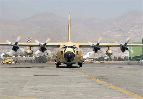 اورهال یک فروند هواپیمای c-130 در پایگاه شهید دوران