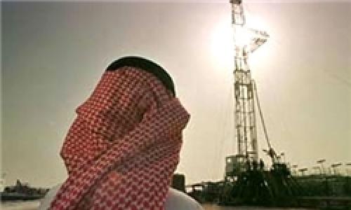 بازی دوگانه عربستان با قیمت نفت/ سعودی قیمت نفت در آسیا را افزایش و در آمریکا کاهش داد