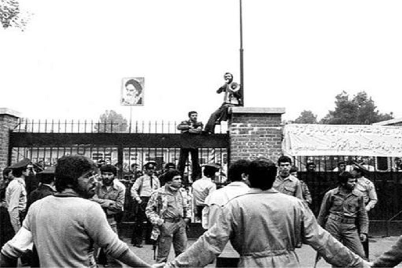  چه ضرورتی برای بازخوانی اسناد لانه جاسوسی وجود دارد؟/ بررسی چرایی تأمل در اسناد به‌دست آمده از جاسوسخانه تخت جمشید
