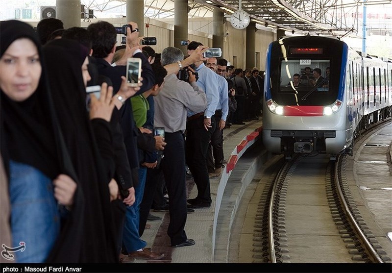 گره زدن مترو با سیاست منصفانه نیست 