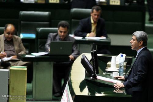 مجلس از پاسخ‌های وزیر اقتصاد در خصوص عملکرد مالیاتی قانع شد