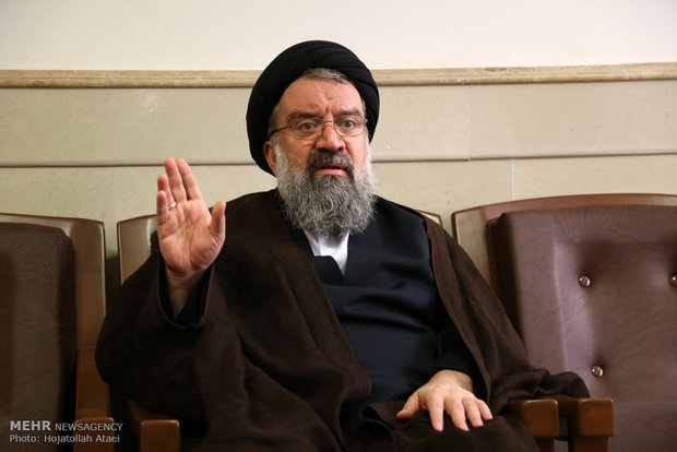 می‌خواهند ترکیب خبرگان راتغییر دهند/به آینده برجام اطمینان نداریم