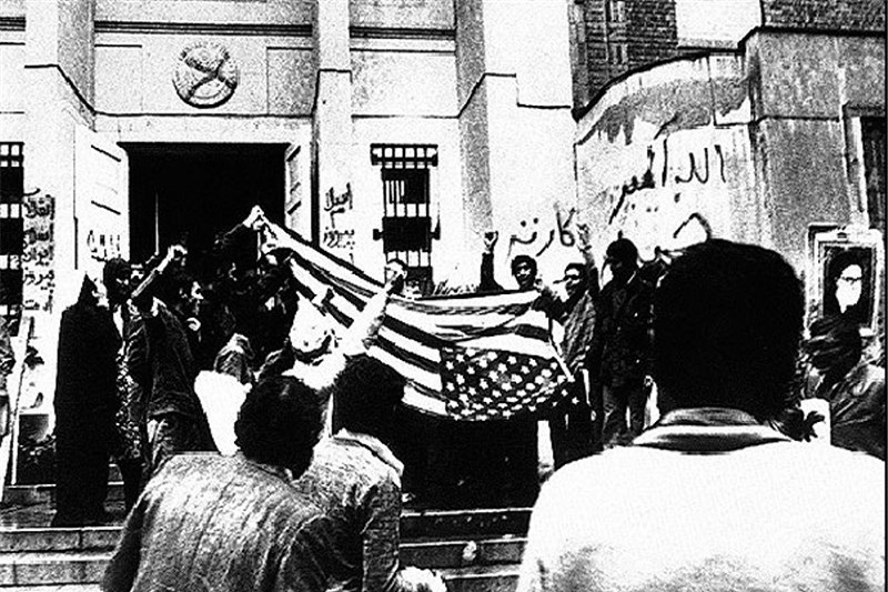  تحقیر تبعیض نژادی به فرمان امام خمینی (ره) 