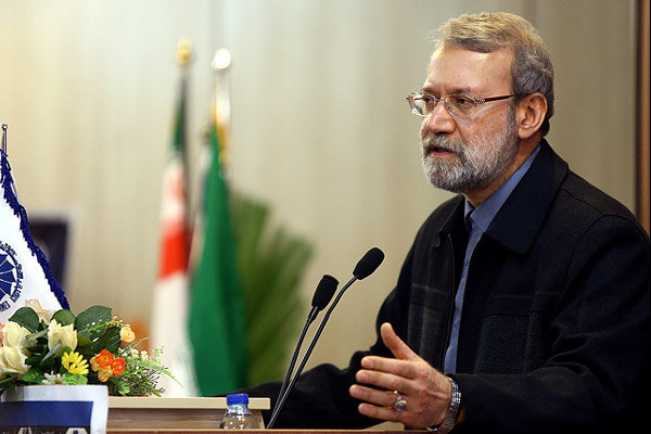 مسئولان اقتصاد را در اولویت برنامه‌های خود قرار دهند