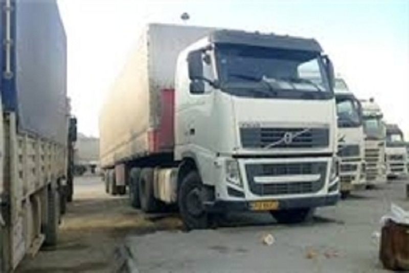کار ۲۴ ساعته کامیونها برای اقساط ۶۰۰ میلیونی/ دریافت عوارض به بهانه ایجاد آلودگی صوتی