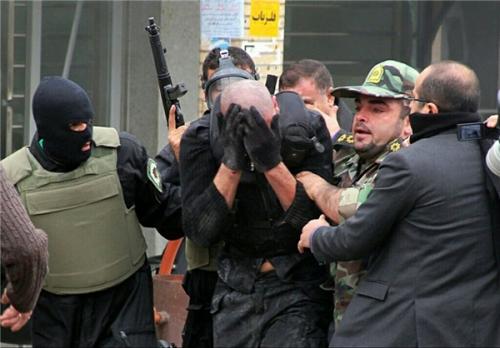 گروگان‌گیری در بازار موبایل تهران با ۲۷ کشته!+عکس