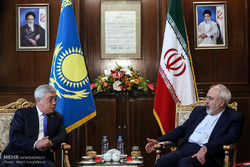 Iran, Kazakhstan confer on expansion of ties, regional issues 