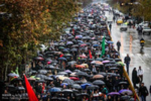 Rainy streets of Tehran welcome Arbaeen mourners 