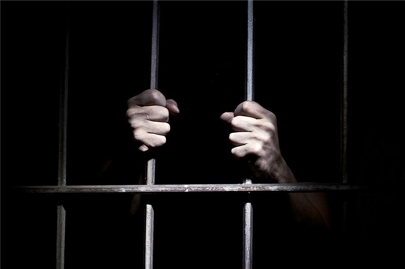 پسر جوان با کمک دوستش از چنگال آدم‌ربایان گریخت 