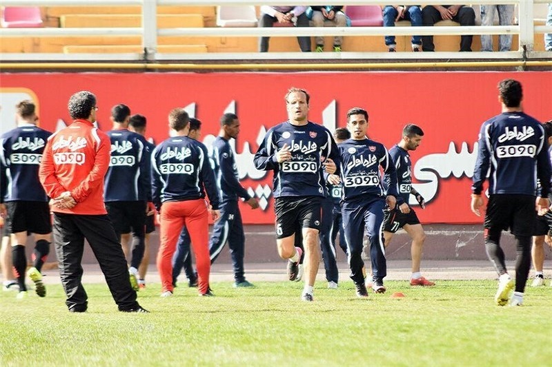  تاخیر در پرواز پرسپولیسی‌ها به تهران 