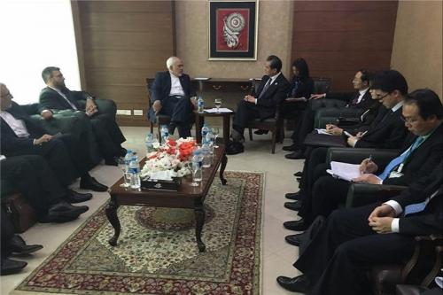 دیدار ظریف و وزیر خارجه چین در اسلام‌آباد