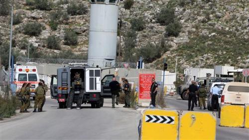 Israeli forces close Palestinian city for third day 