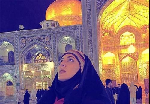 بازیگر زن معروف در حرم امام رضا(ع) +عکس 
