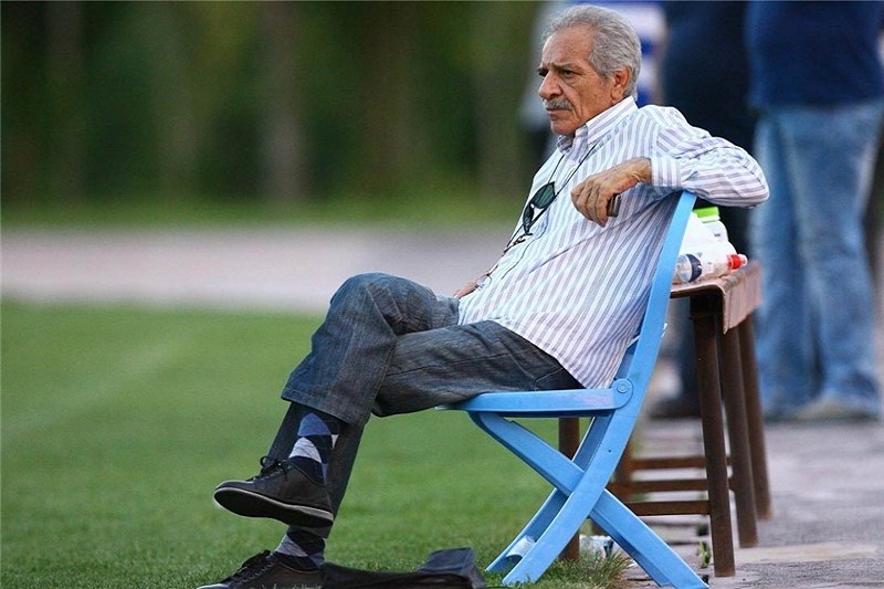  ناراحتی همسر پورحیدری از انتشار شایعات و عزم دخترش برای سفر به ایران 