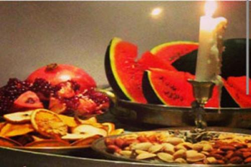 شب یلدای لوکس برای اقشار خاص!/ از ظرف میوه 900هزارتومانی تا آجیل 3 میلیونی