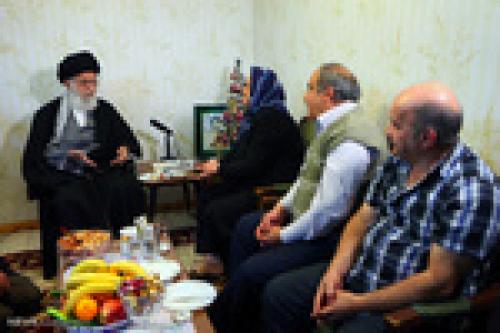 Leader meets family of martyred Christian 