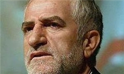دولت دست روی دست گذاشته و منتظر نتیجه برجام است/ دیگر خبری از «سبد کالا» نیست