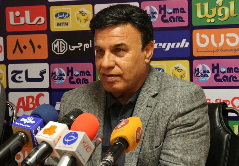 مظلومی: یک مربی برنامه داده و ۳ ماه به تعطیلات رفته، ما باید فشرده بازی کنیم/ می‌خواستم روی نیمکت ننشینم 