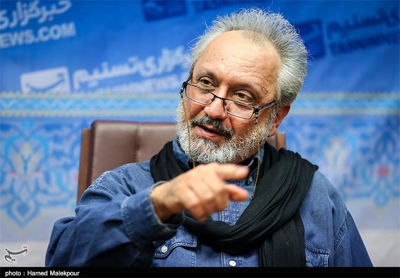 مشکل هاشمی خاک نپاشیدن به صورت چاپلوسان‌خود است 