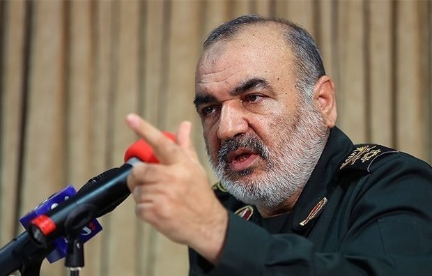 تبدیل آمریکا به بازیگری معمولی/انبارهایمان مملو از موشک‌ است