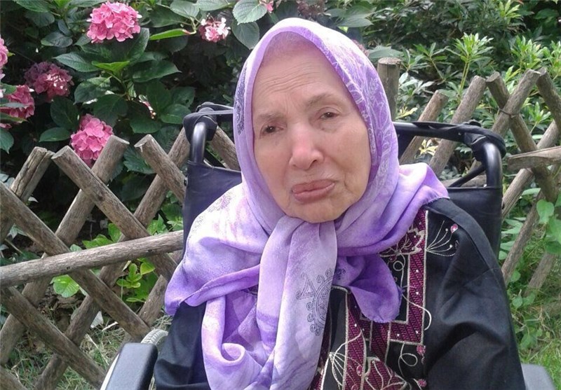حاجیه خانم «لائیب» شهروند پاریسی متفاوت در قبرستان بقیع قم دفن شد 