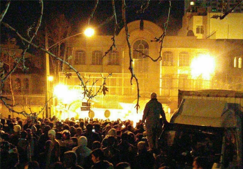 تصاویری از حمله به سفارت عربستان 