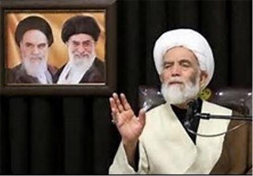 روحانیون نفوذ دشمن را گوشزد کنند 