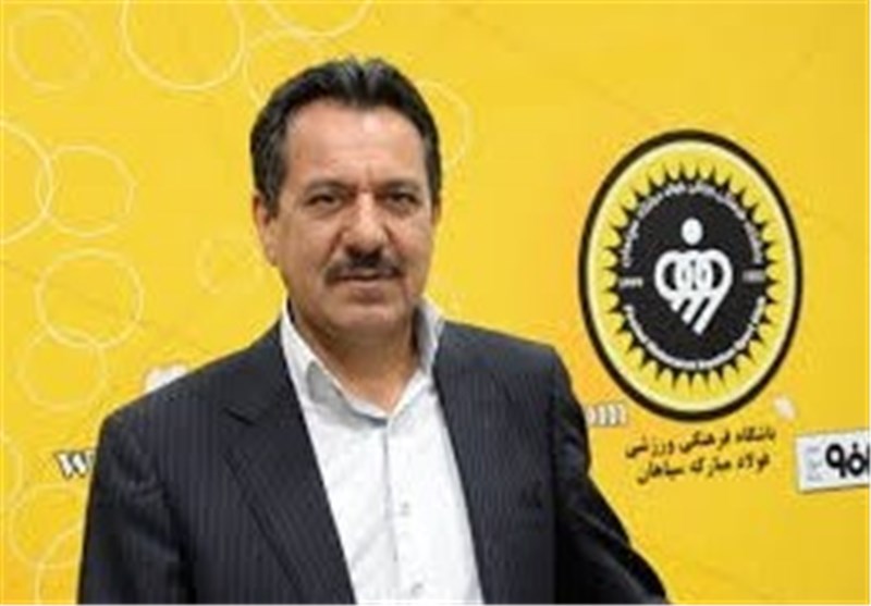 خوروش: نویدکیا به استقلال نمی‌رود و در سپاهان می‌ماند 