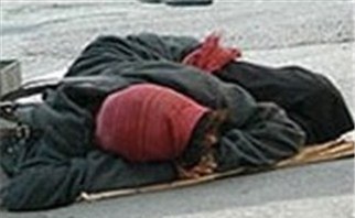 سرنوشت زنان بی‌خانمان دست به دست می‌چرخد