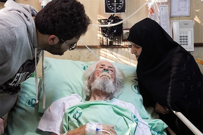 اتاق ۳۰۴؛ پیرمردی که خدا بر زبانش شعر جاری می‌کرد