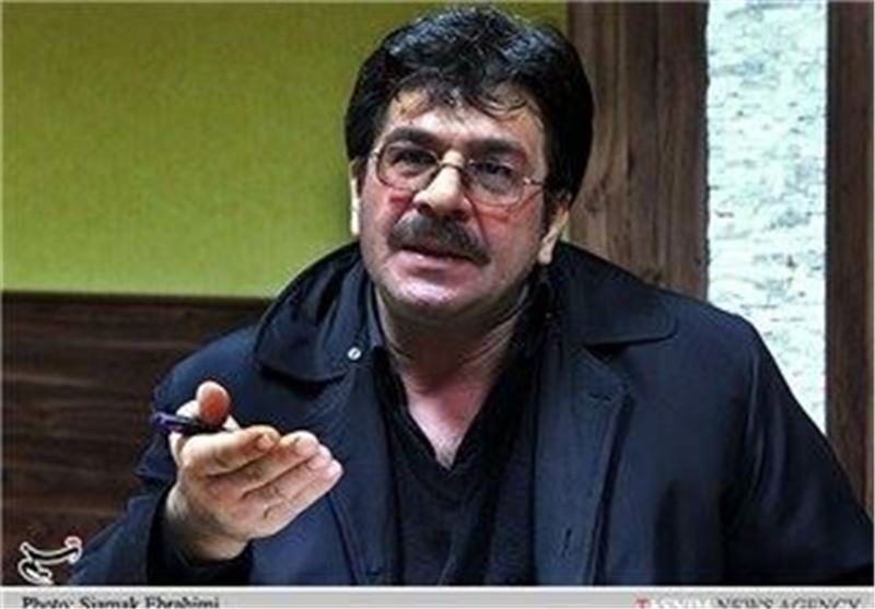 شاعر انقلاب دکان و دستگاه ندارد 