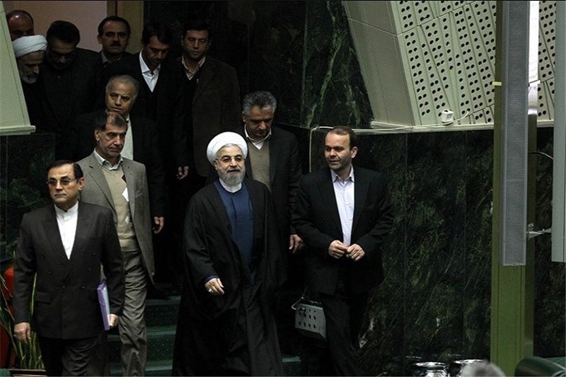  روحانی برای تقدیم لایحه بودجه در صحن مجلس حضور یافت